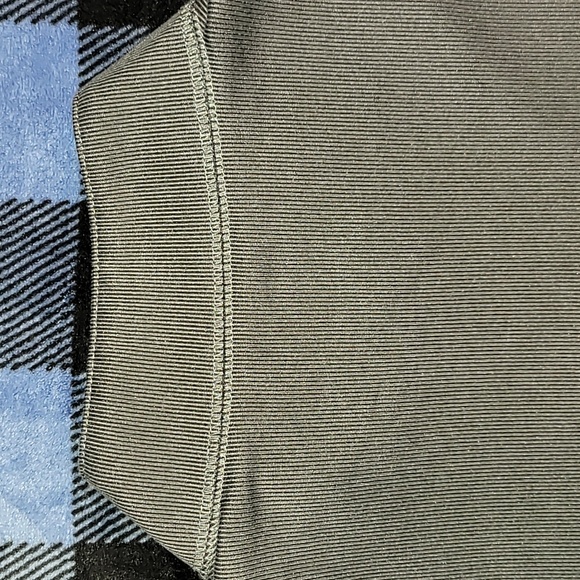 Woolrich. 6-snap button pullover. LIKE-NEW. Women's size Medium - Picture 14 of 14